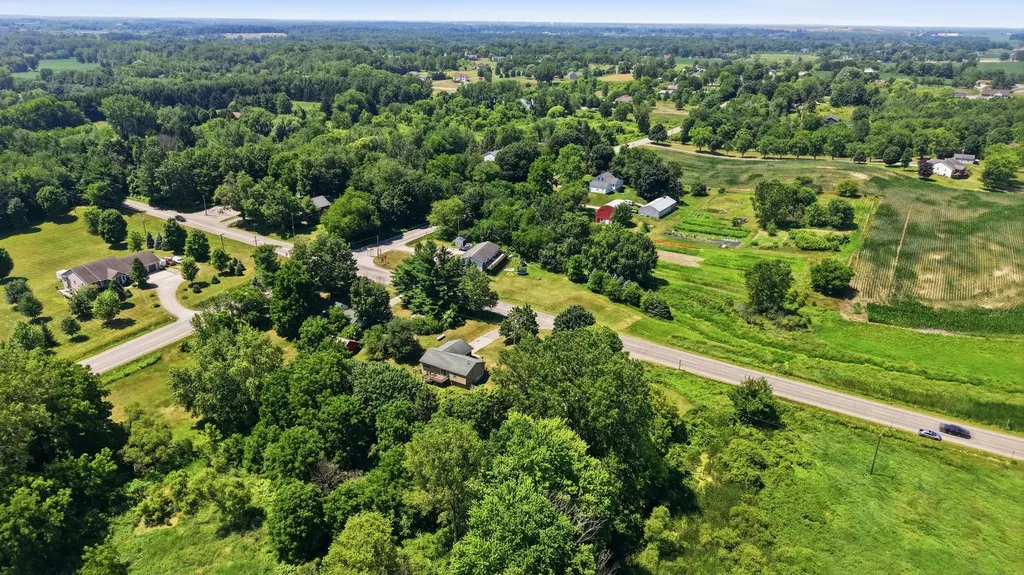 838 24th Avenue Jamestown Charter Township MI 49426