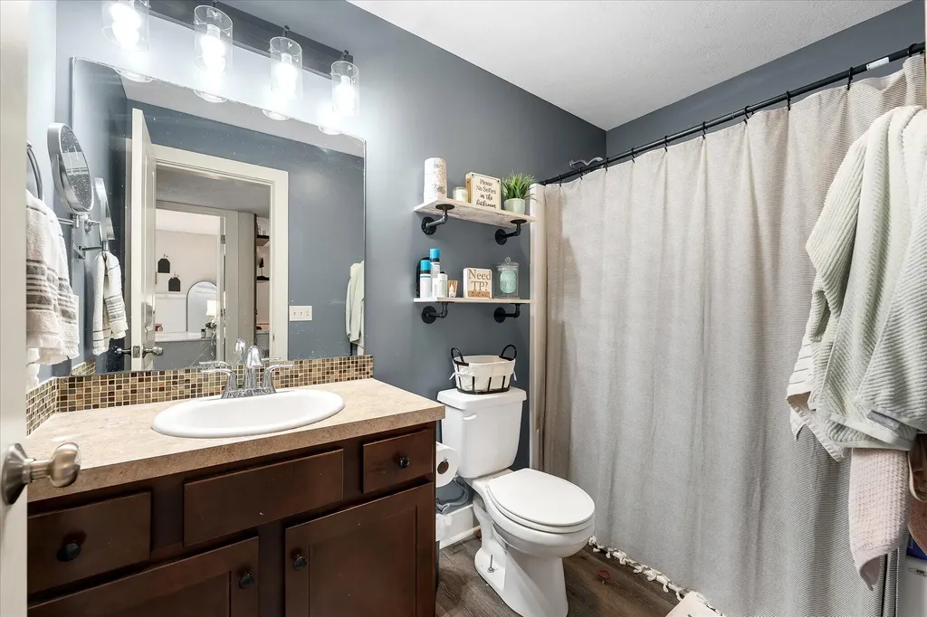 8911 Hopewell Drive NE Algoma Township MI 49341