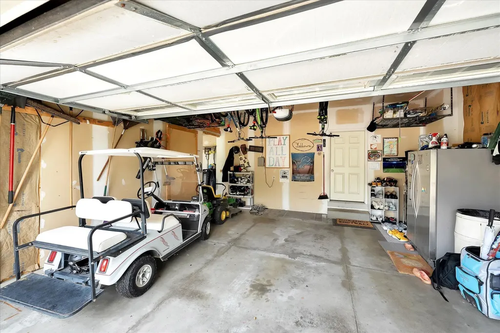 8911 Hopewell Drive NE Algoma Township MI 49341