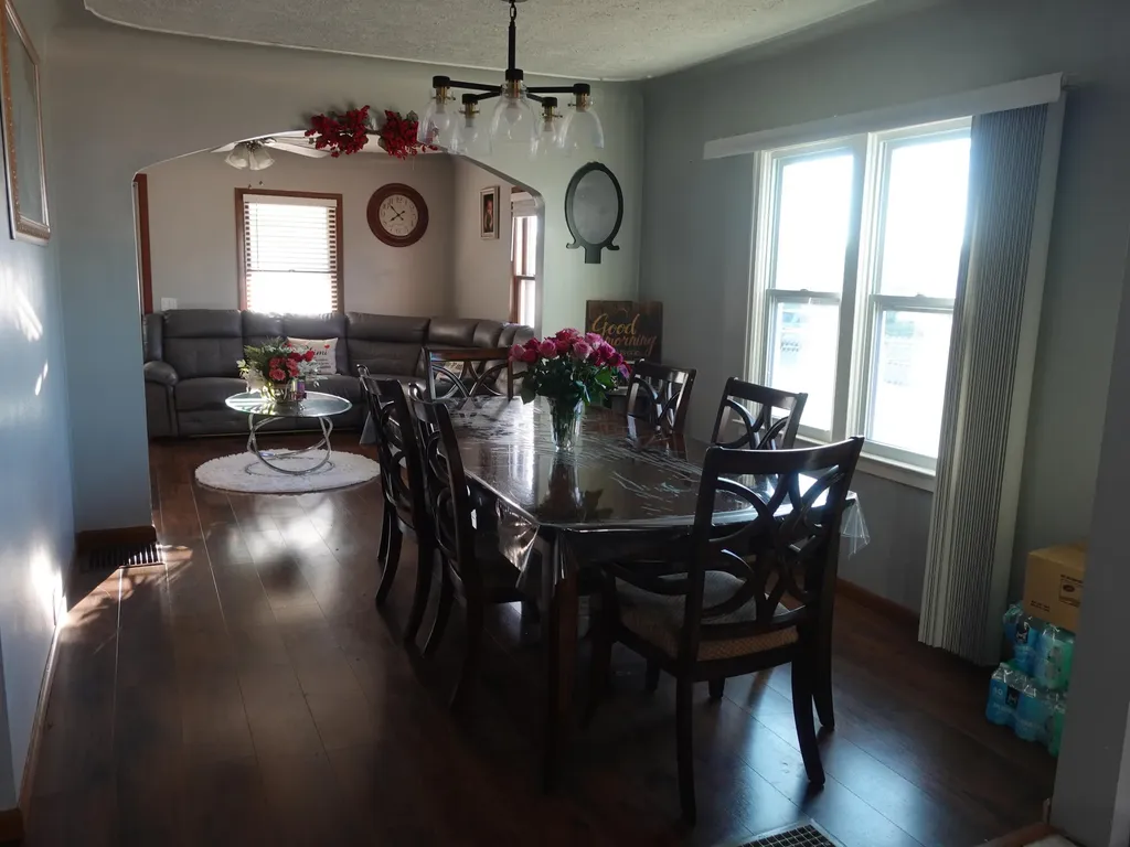 1620 Burlingame Avenue SW Wyoming City MI 49509