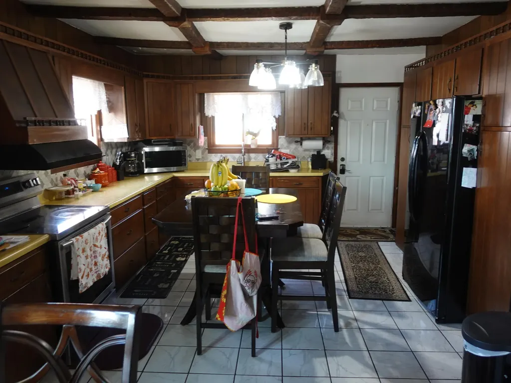 1620 Burlingame Avenue SW Wyoming City MI 49509