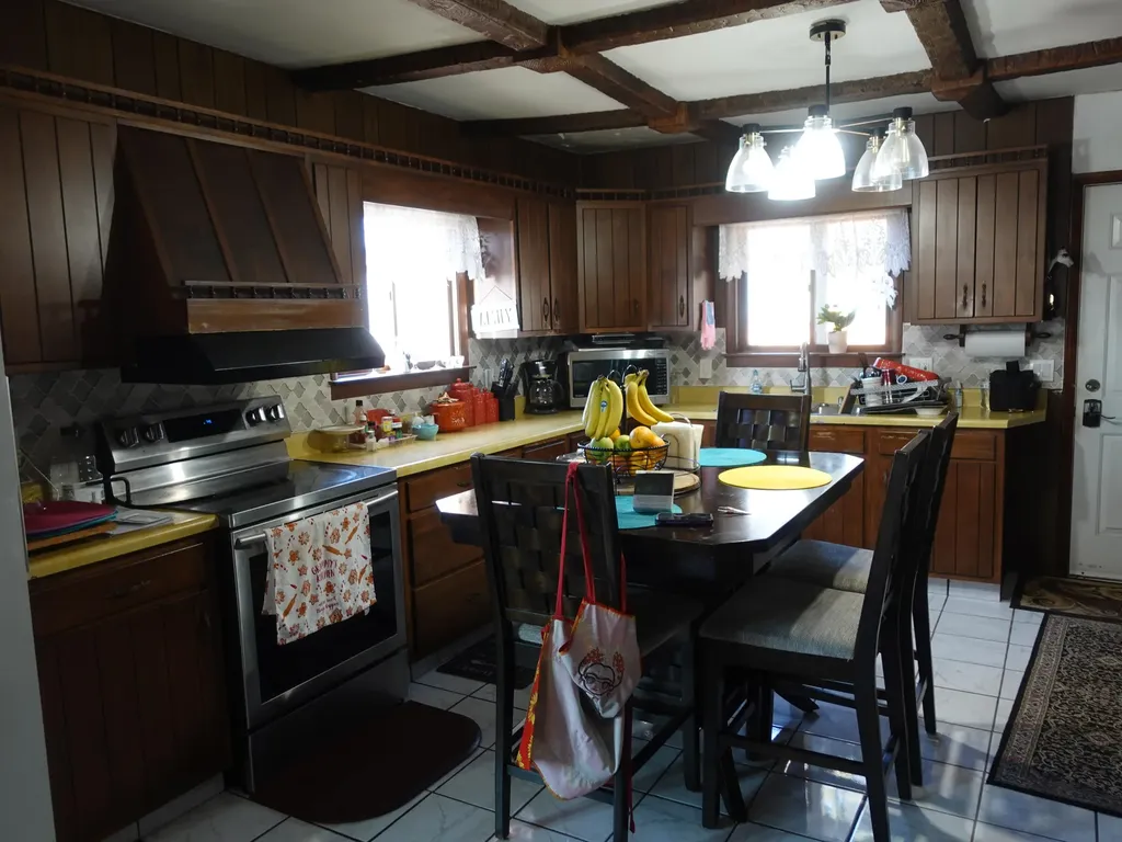 1620 Burlingame Avenue SW Wyoming City MI 49509