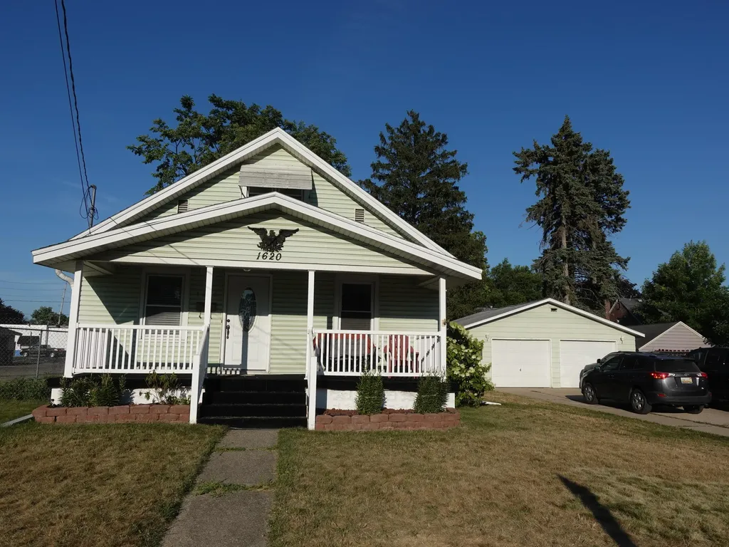 1620 Burlingame Avenue SW Wyoming City MI 49509
