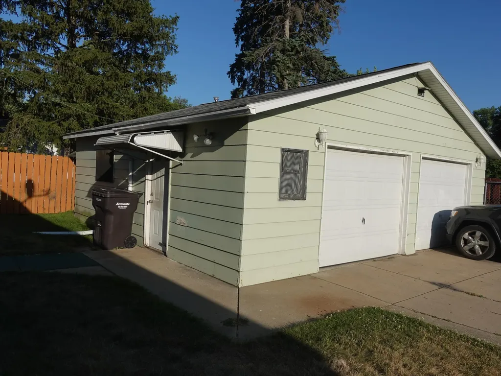 1620 Burlingame Avenue SW Wyoming City MI 49509