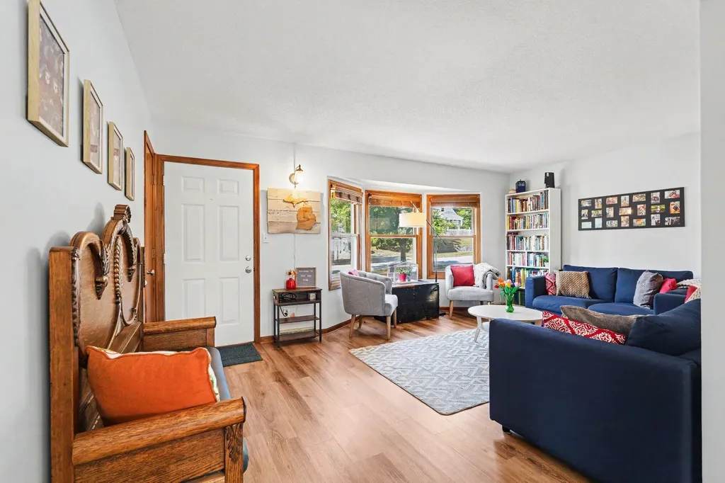 1726 6th Street NW Grand Rapids City MI 49504