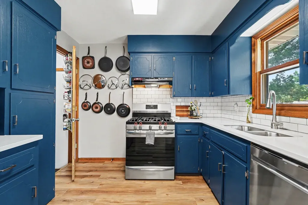 1726 6th Street NW Grand Rapids City MI 49504