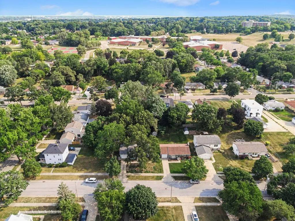 1726 6th Street NW Grand Rapids City MI 49504