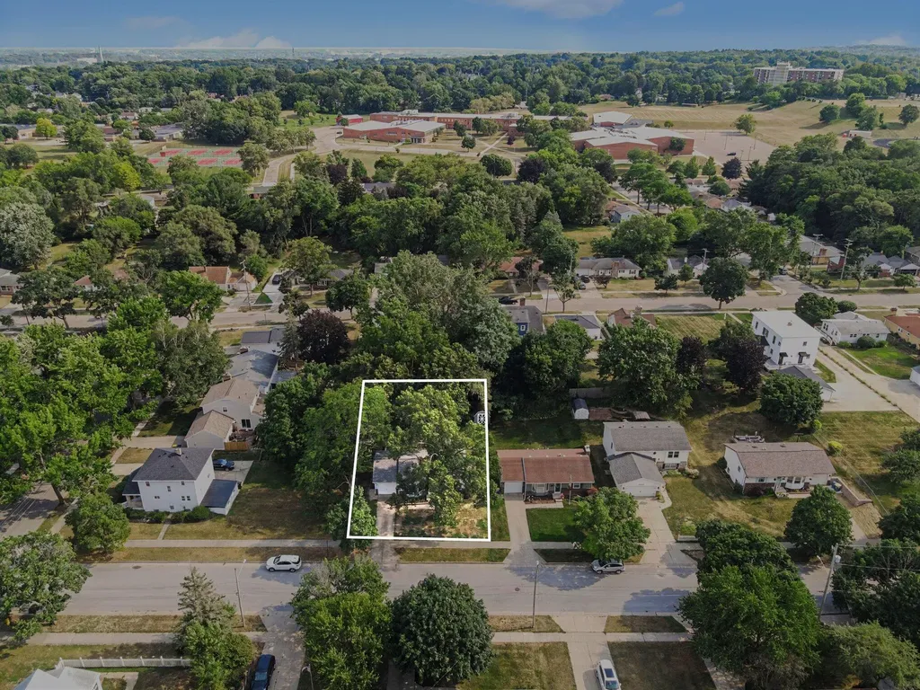 1726 6th Street NW Grand Rapids City MI 49504