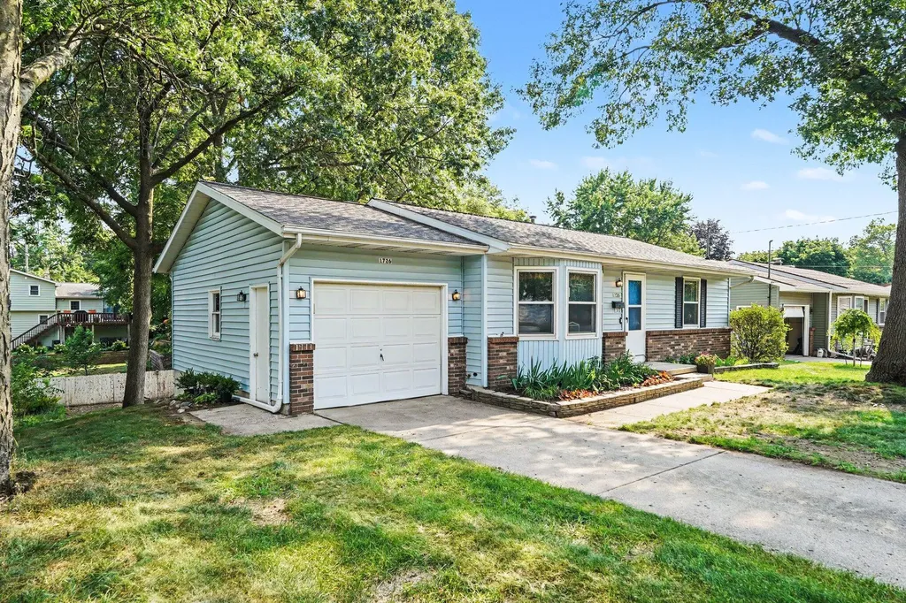 1726 6th Street NW Grand Rapids City MI 49504