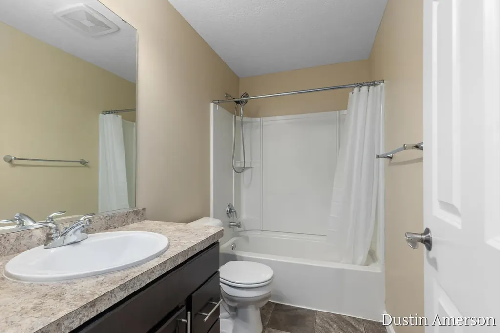 5814 Sage River Court SW Wyoming City MI 49418