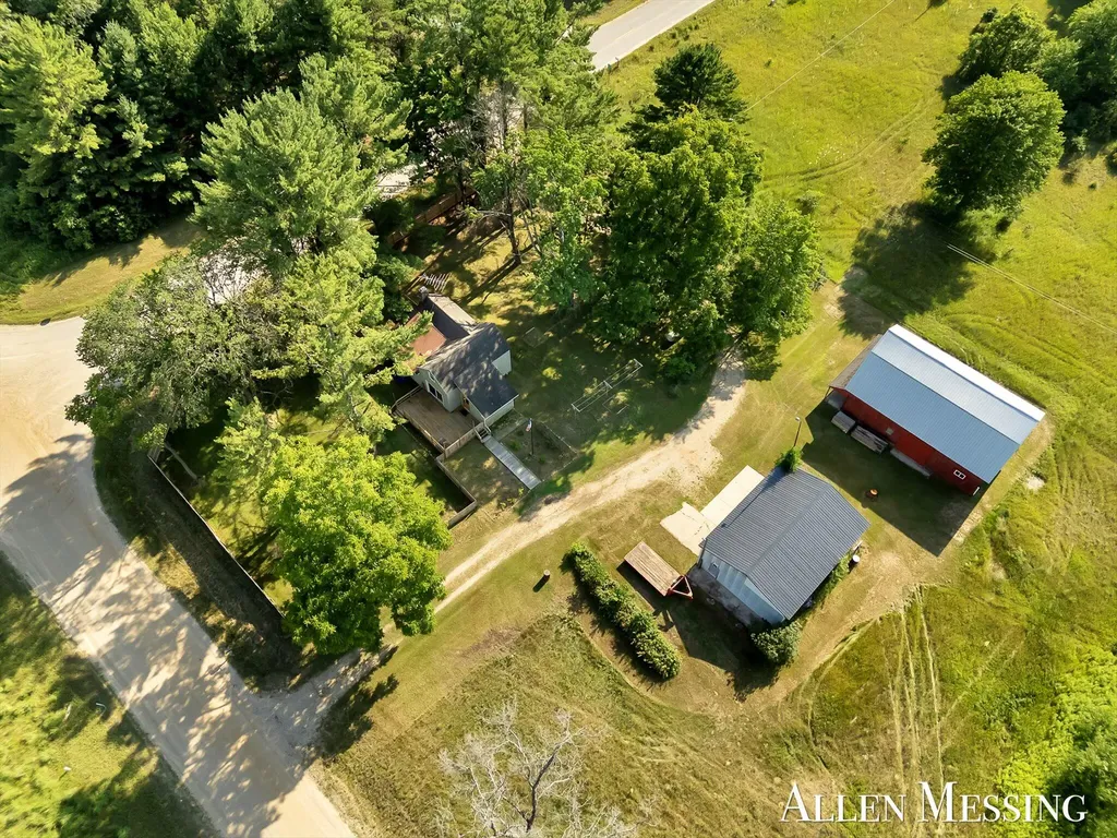 769 S Pine Avenue Everett Township MI 49349