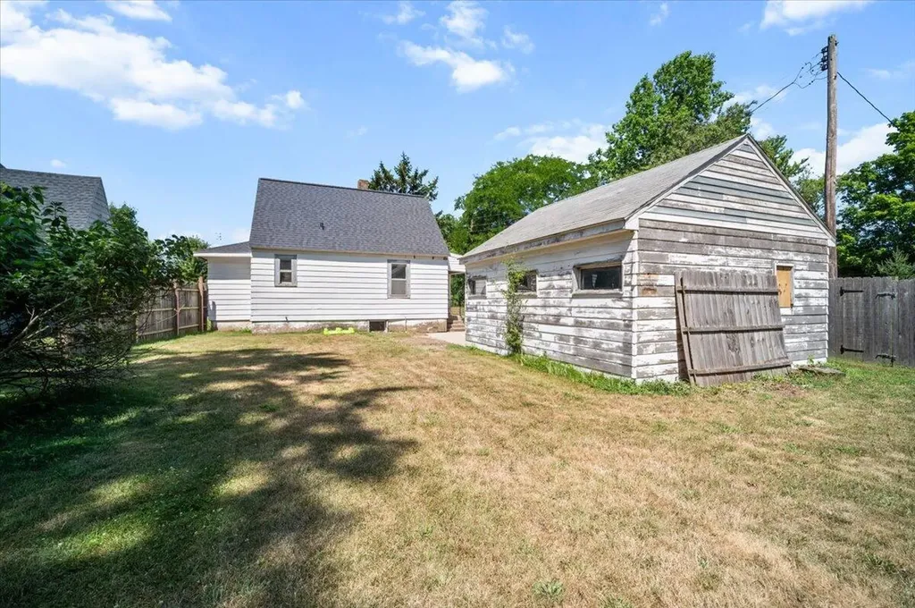1240 Plymouth Avenue NE Grand Rapids City MI 49505