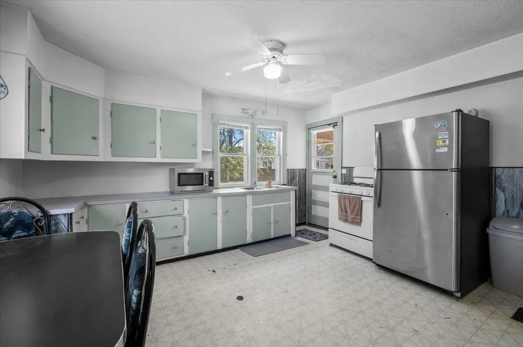 1240 Plymouth Avenue NE Grand Rapids City MI 49505