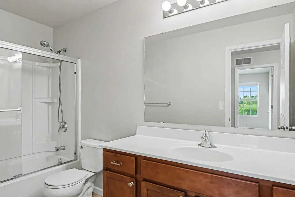 634 E North Street Hastings City MI 49058