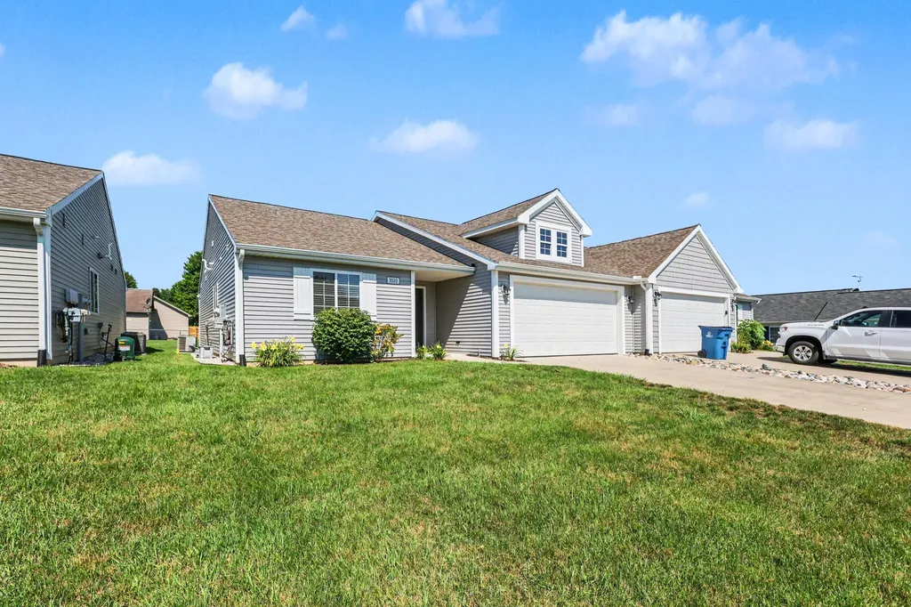 1010 W Villas Drive Vicksburg Village MI 49097
