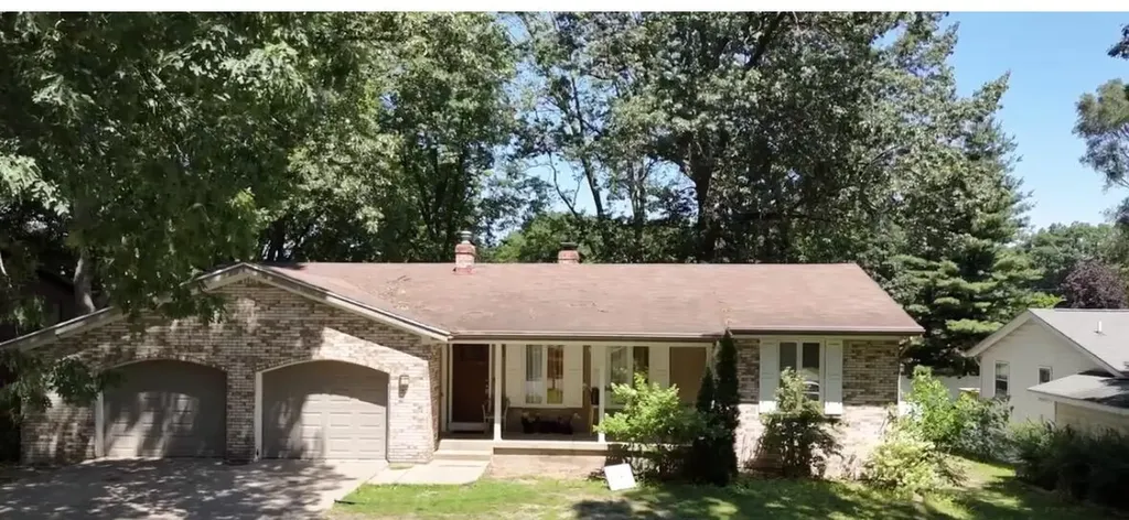 1521 Woodhill Court SW Wyoming City MI 49509