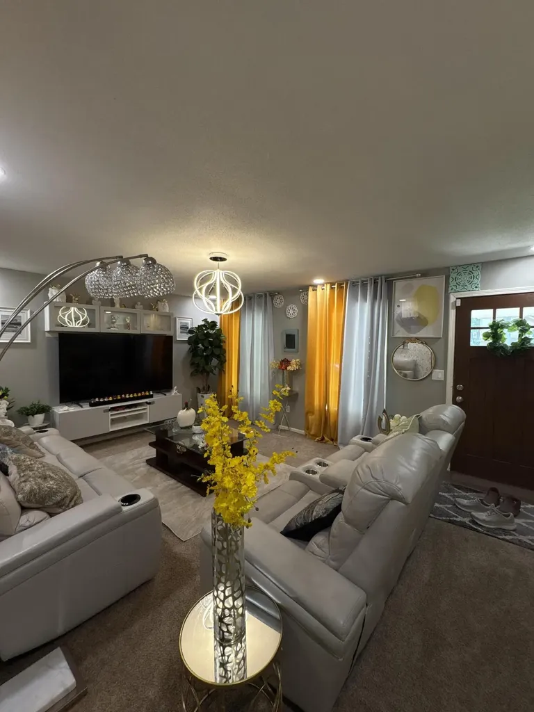 1521 Woodhill Court SW Wyoming City MI 49509
