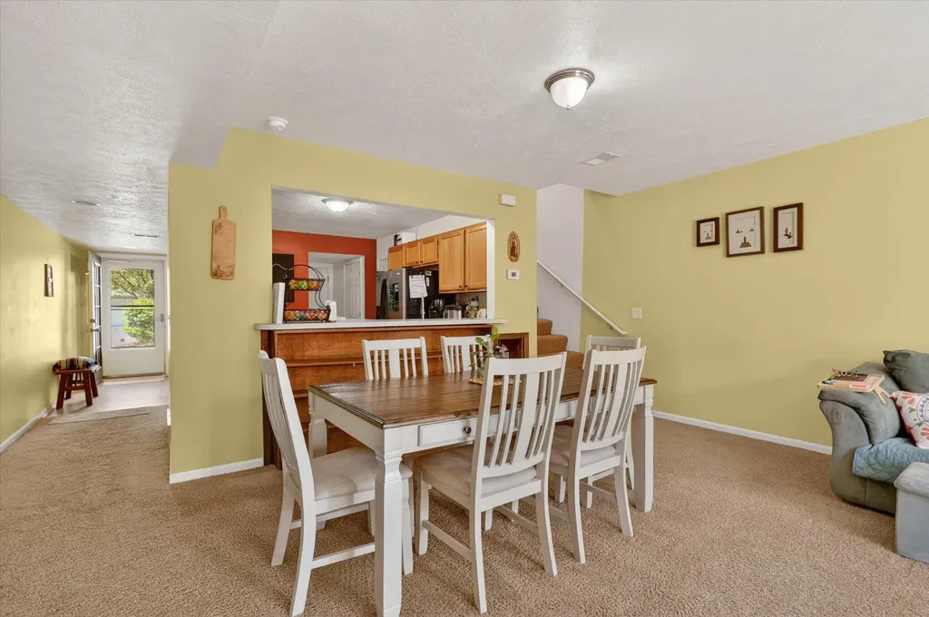 1790 Grand Court NE Grand Rapids Charter Township MI 49525