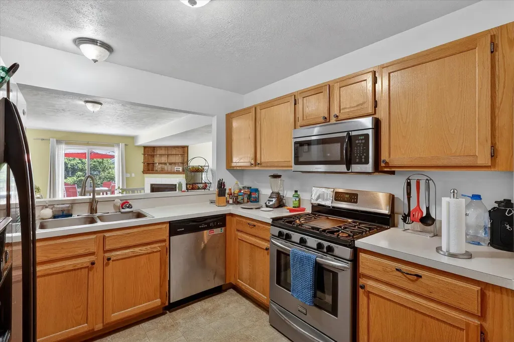 1790 Grand Court NE Grand Rapids Charter Township MI 49525