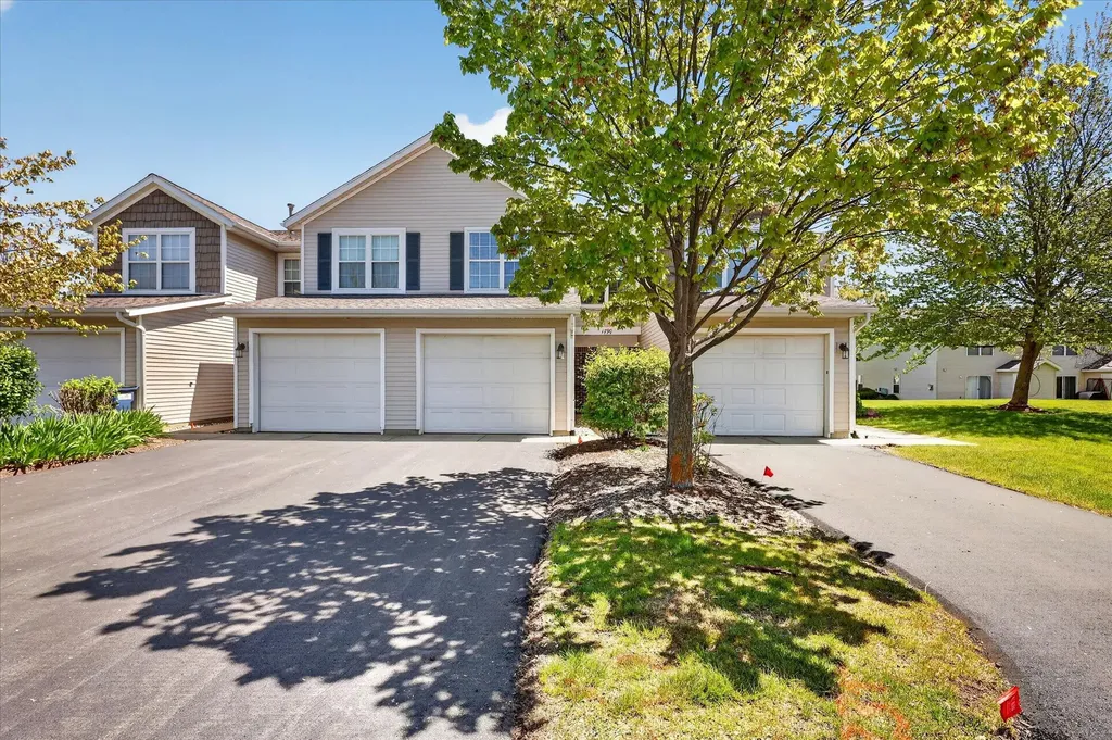1790 Grand Court NE Grand Rapids Charter Township MI 49525