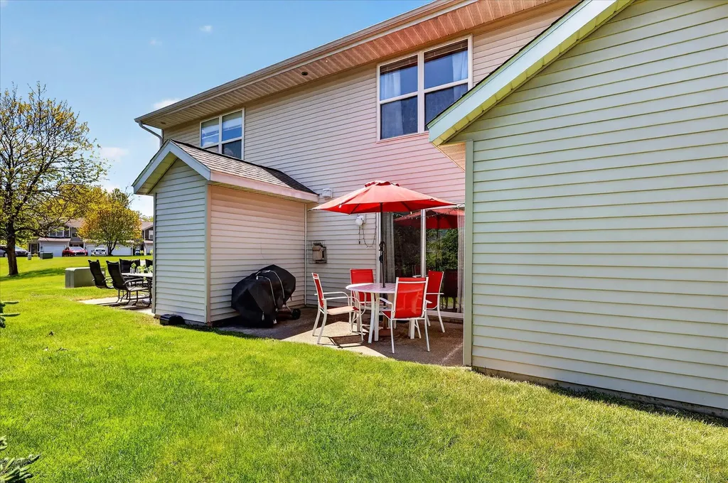 1790 Grand Court NE Grand Rapids Charter Township MI 49525
