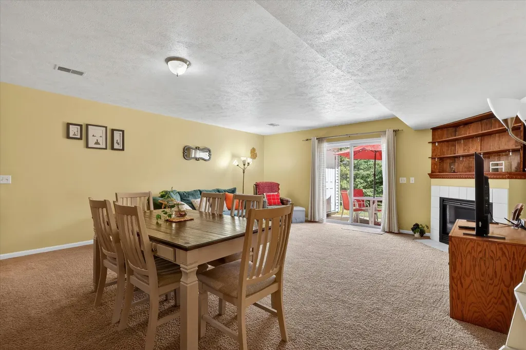1790 Grand Court NE Grand Rapids Charter Township MI 49525