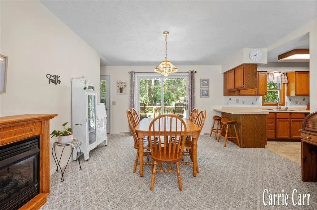 8670 Wolven Avenue NE Plainfield Charter Township MI 49341
