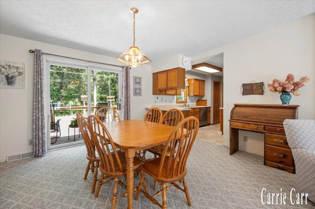 8670 Wolven Avenue NE Plainfield Charter Township MI 49341