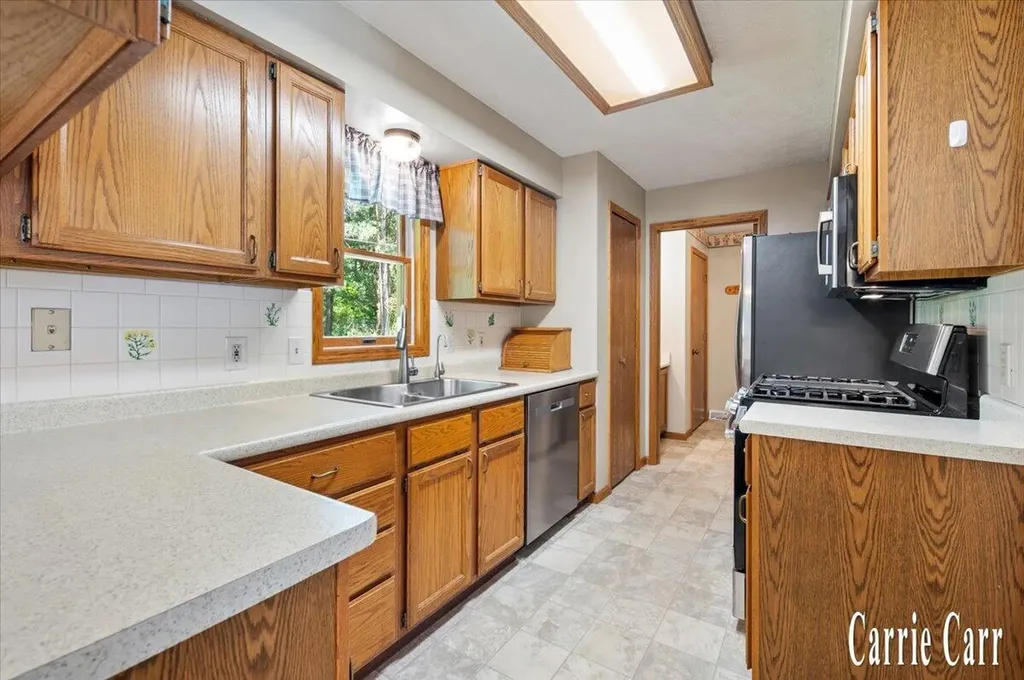 8670 Wolven Avenue NE Plainfield Charter Township MI 49341