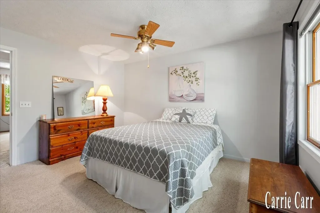 8670 Wolven Avenue NE Plainfield Charter Township MI 49341