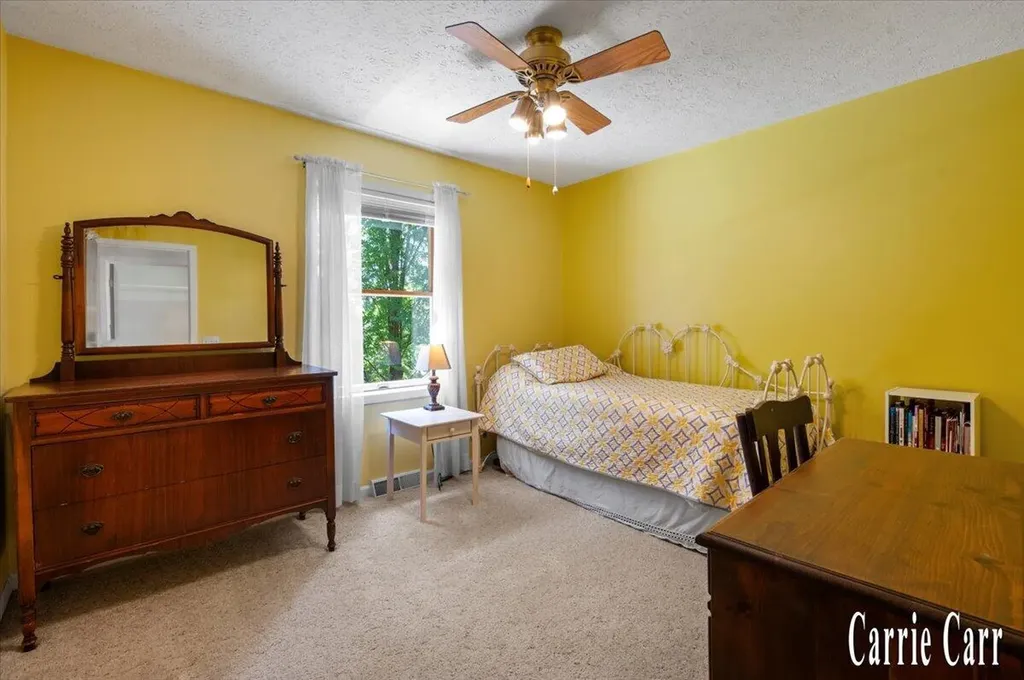 8670 Wolven Avenue NE Plainfield Charter Township MI 49341