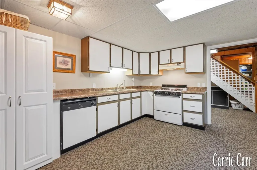 8670 Wolven Avenue NE Plainfield Charter Township MI 49341