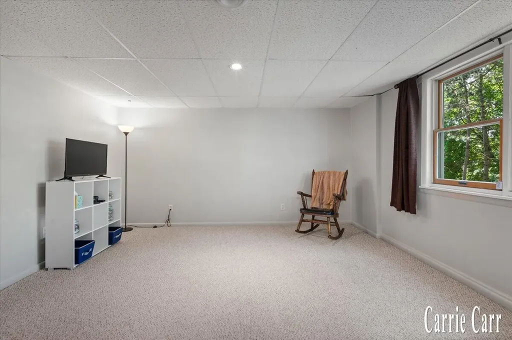 8670 Wolven Avenue NE Plainfield Charter Township MI 49341