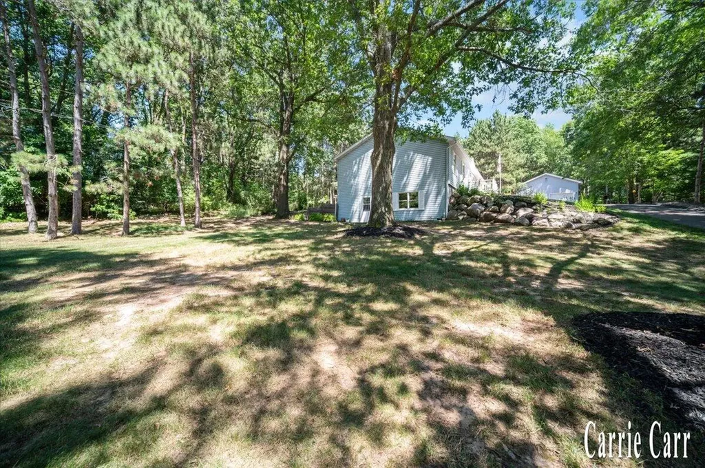 8670 Wolven Avenue NE Plainfield Charter Township MI 49341