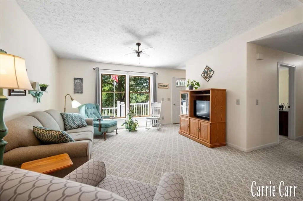 8670 Wolven Avenue NE Plainfield Charter Township MI 49341