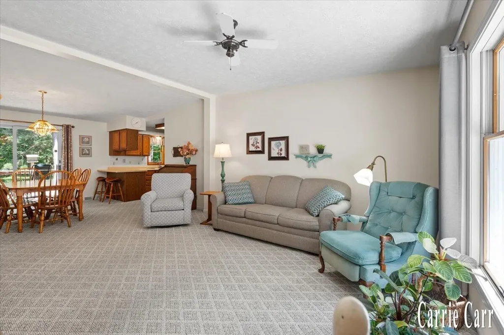 8670 Wolven Avenue NE Plainfield Charter Township MI 49341
