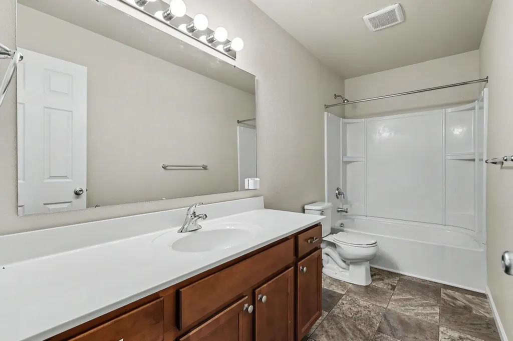 1040 Broken Ridge Drive Delta Charter Township MI 48917