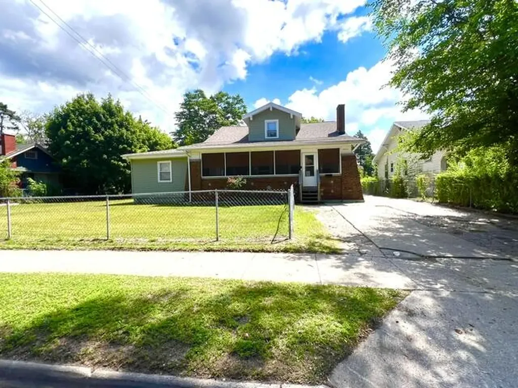 2216 Peck Street Muskegon Heights City MI 49444