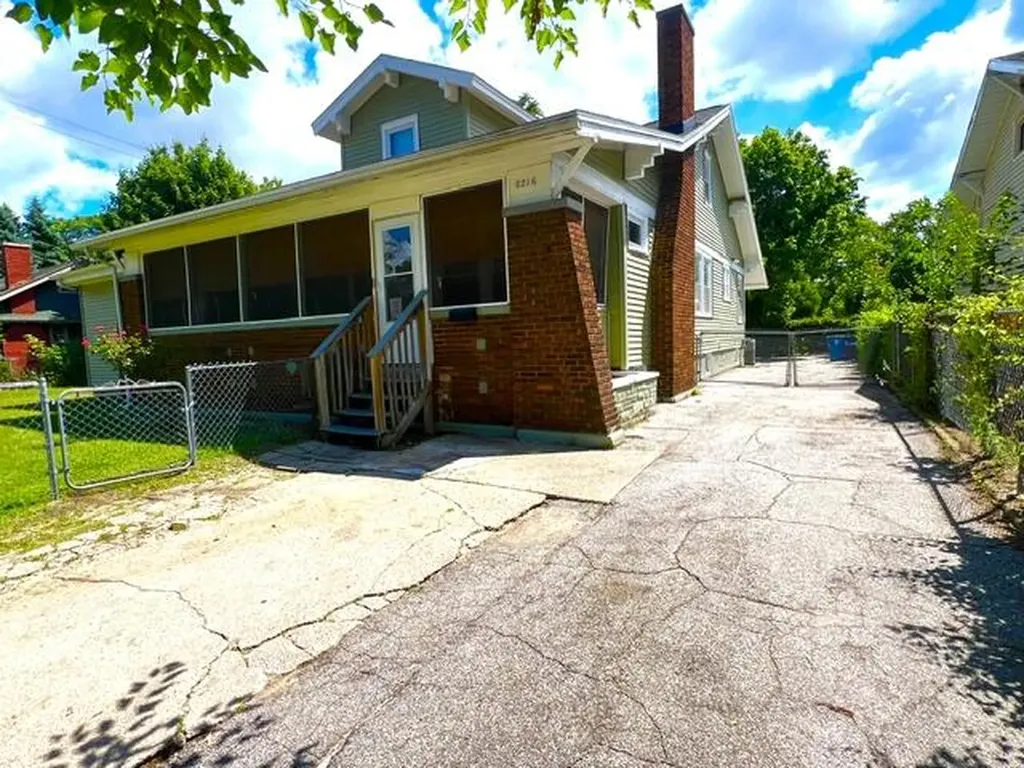 2216 Peck Street Muskegon Heights City MI 49444