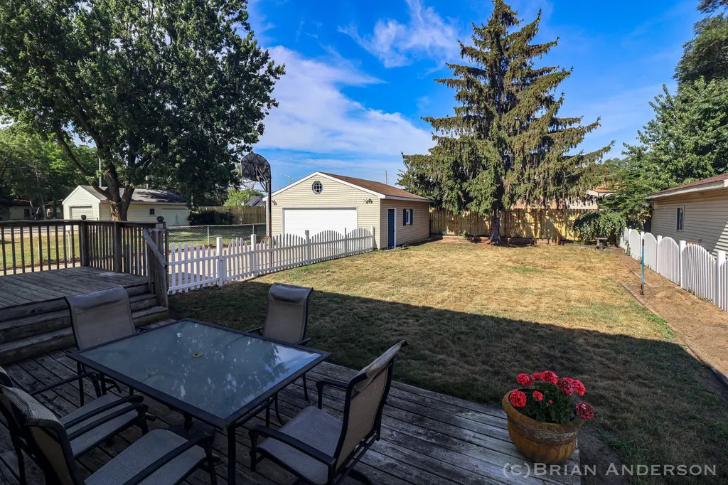 3551 Parkland Avenue SW Wyoming City MI 49509