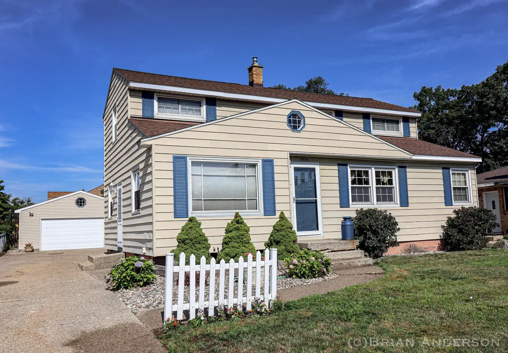 3551 Parkland Avenue SW Wyoming City MI 49509