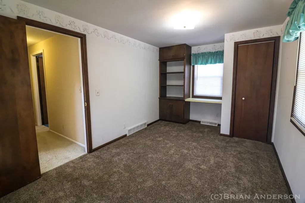 3551 Parkland Avenue SW Wyoming City MI 49509