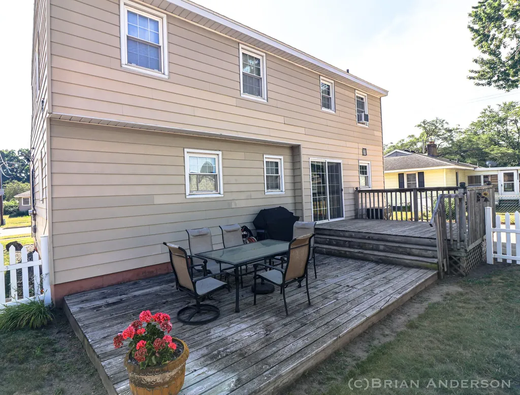 3551 Parkland Avenue SW Wyoming City MI 49509