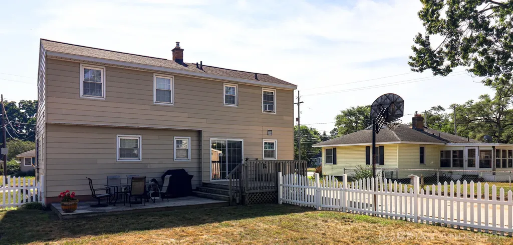 3551 Parkland Avenue SW Wyoming City MI 49509