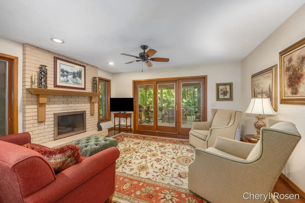 7036 Treetop Lane NE Cannon Township MI 49341