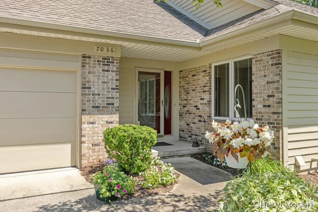 7036 Treetop Lane NE Cannon Township MI 49341