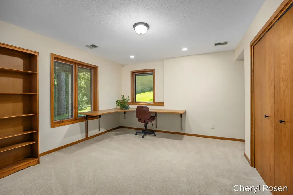 7036 Treetop Lane NE Cannon Township MI 49341