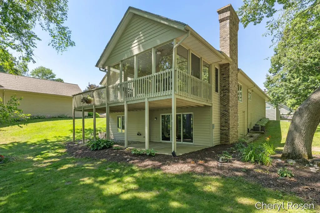 7036 Treetop Lane NE Cannon Township MI 49341