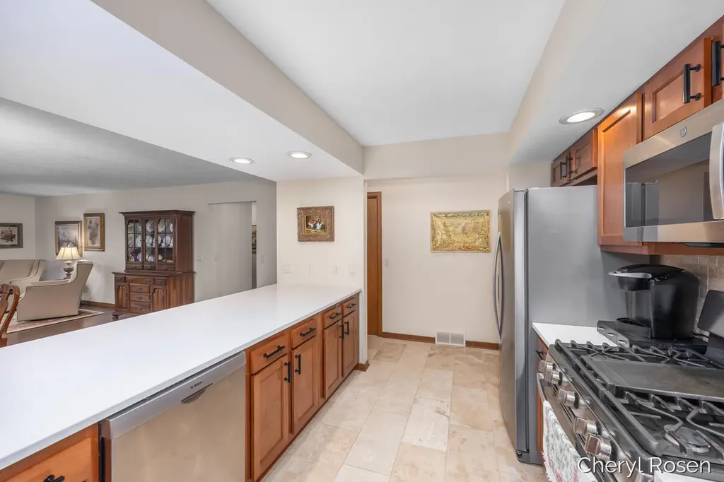 7036 Treetop Lane NE Cannon Township MI 49341