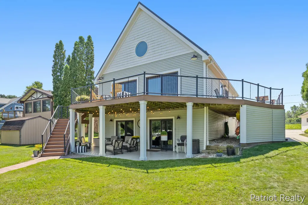 5683 E 92nd Street Croton Township MI 49337